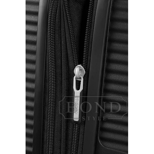 Чемодан маленький American Tourister SOUNDBOX BLACK 32G*09001