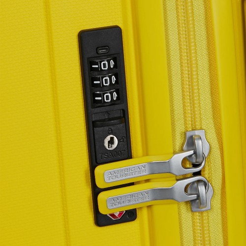 Чемодан American Tourister REJOY ELECTRIC YELLOW  MH3*06001 желтый маленький (S)